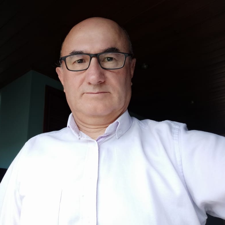 Dr. Edgar Garavito Rodríguez